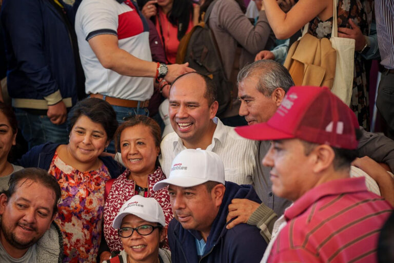 Alejandro Robles Gómez, Migrant & Mexican Congressman