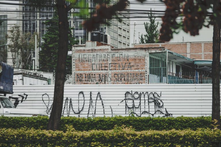 40 Years After the 1985 Earthquake, Working Conditions for Seamstresses Remain Unchanged