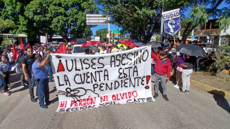 CNTE Teachers Thwart Right Wing Party Assembly