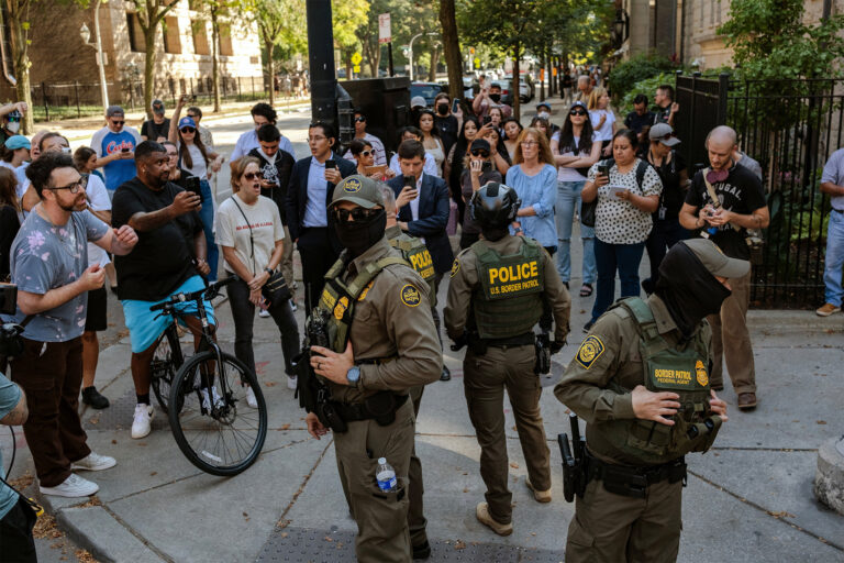 Migrants Ask Sheinbaum to Strengthen Consular Protection Amid US Migration Crisis