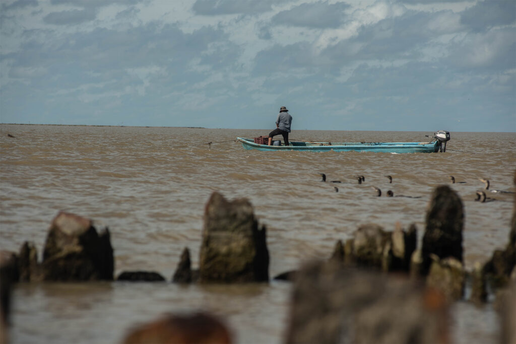 Veracruz: Oil Spill Victims Complain Of Insufficient Action by State Government