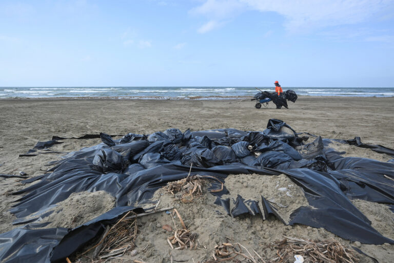 PEMEX Pipeline Caused Gulf of Mexico Spill; Three Officials Dismissed