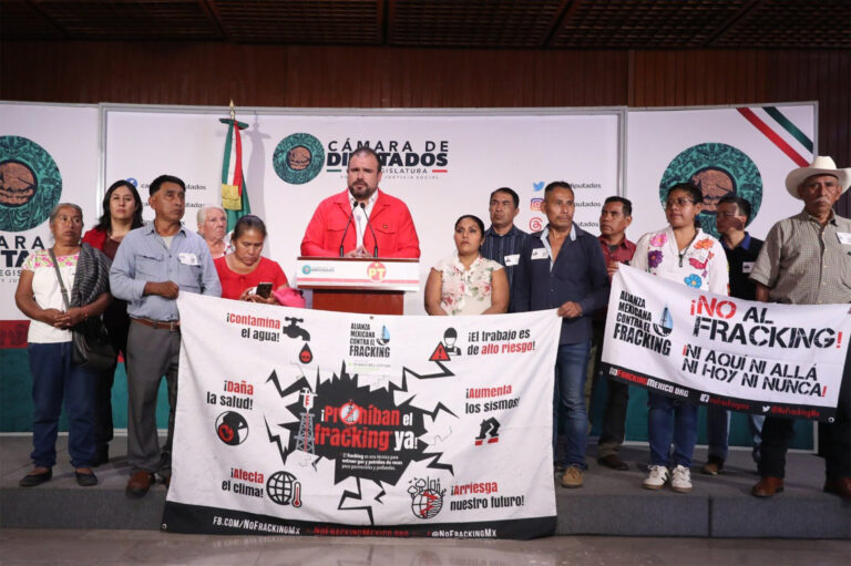 Morena & Workers Party Deputies Oppose Fracking in Mexico