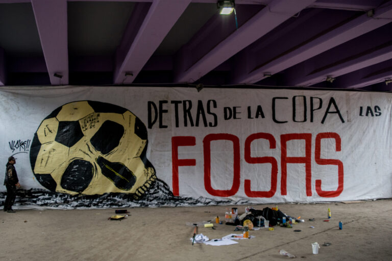 FIFA’s a “global power of dubious integrity”, World Cup “bombards with advertising,” Football “is a manipulative lie”: Social World Cup Fails To Thrill Mexicans