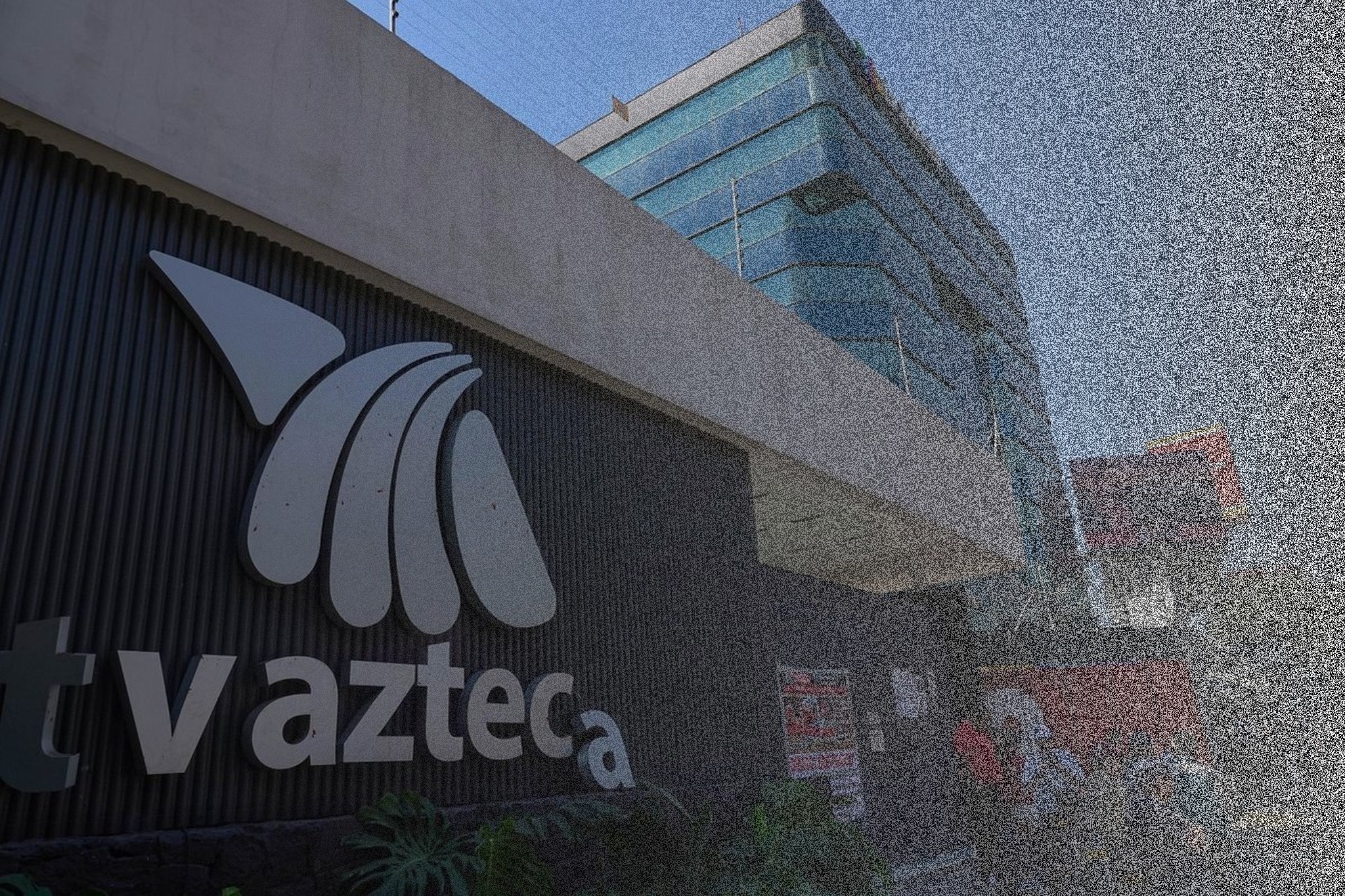 There Are 600 Creditors of TV Azteca; 228 Have Gone at Least a Month Without Being Paid