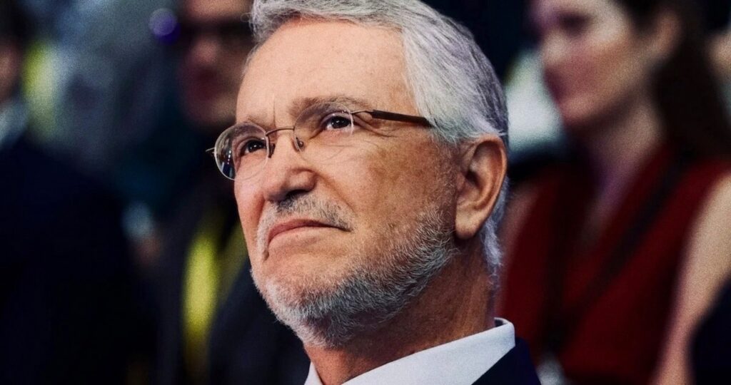 Mexican Billionaire Salinas Pliego Used Private Spies to Cheat in Court, British Judge Accuses