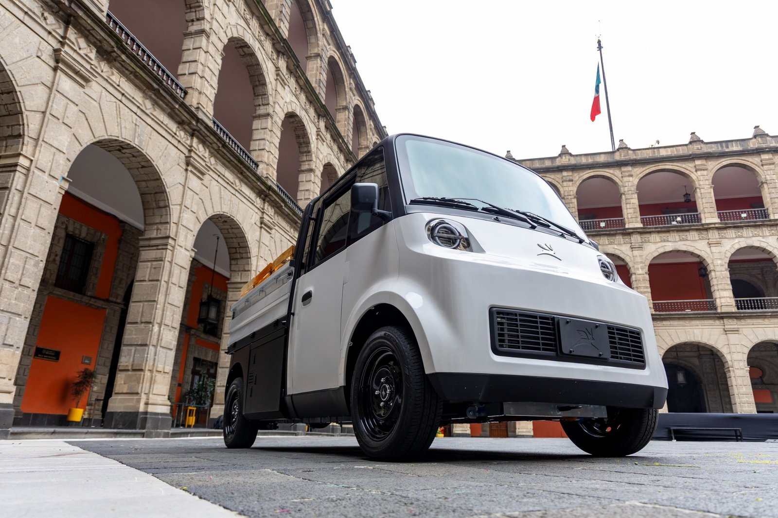 The Olinia Cargo electric cargo vehicle