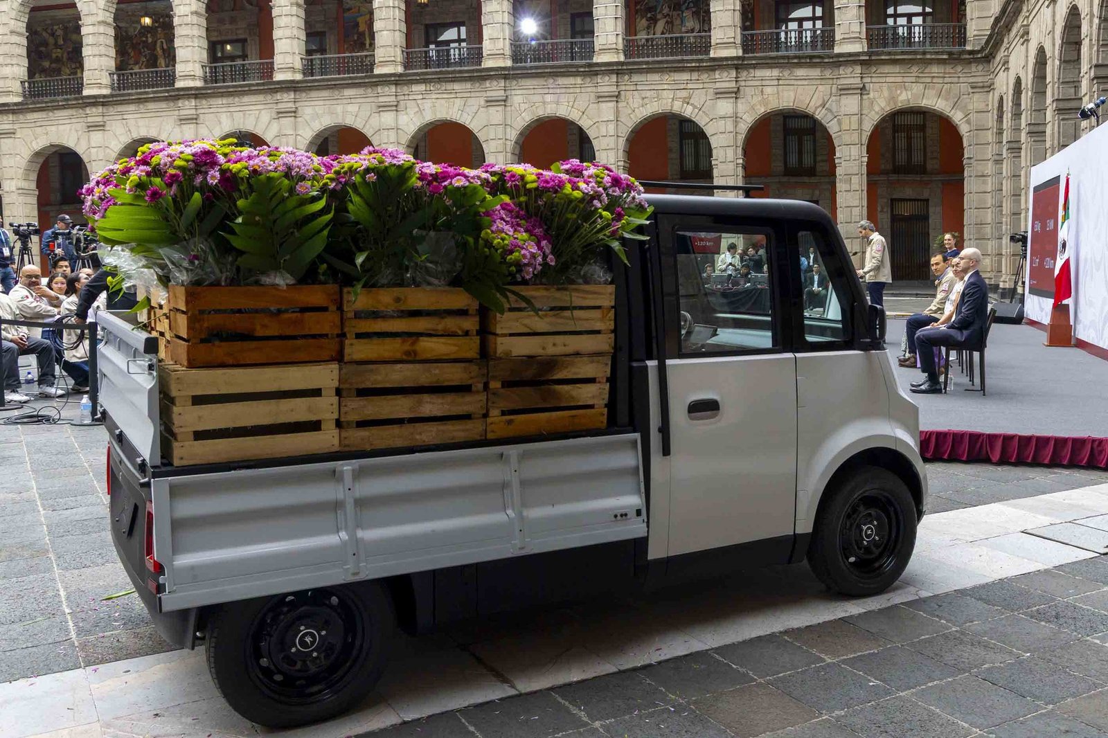 The Olinia Cargo electric cargo vehicle