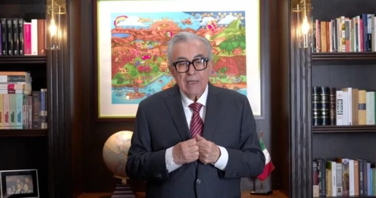 Morena Distances Itself from Rocha Moya. Opposition Revives the “Narco-Party” Narrative.