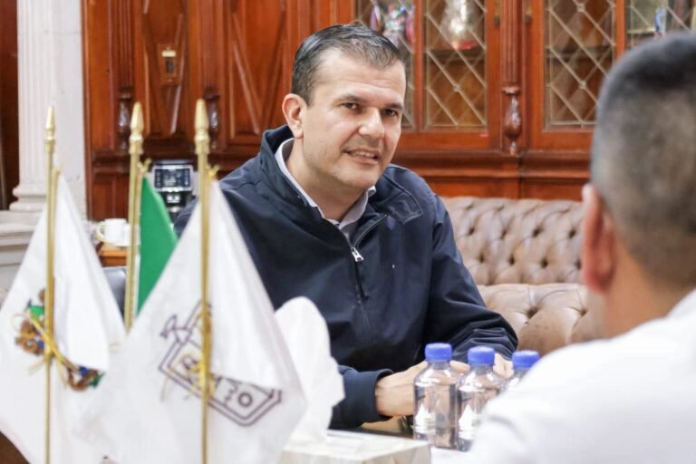 Juan Manzo Will Ask the FGR to Take Over the Case of Carlos Manzo’s Murder
