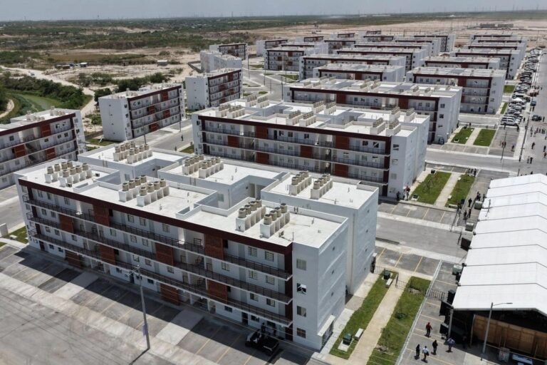Sheinbaum Foresees 12 Million Families Benefited by the Housing Program by the End of Her Government