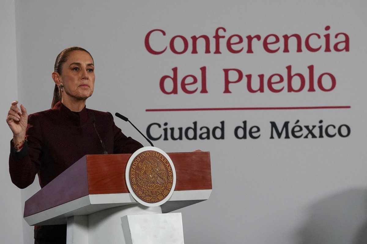 Claudia Sheinbaum Pardo at the podium of the Conferencia del Pueblo in Mexico City