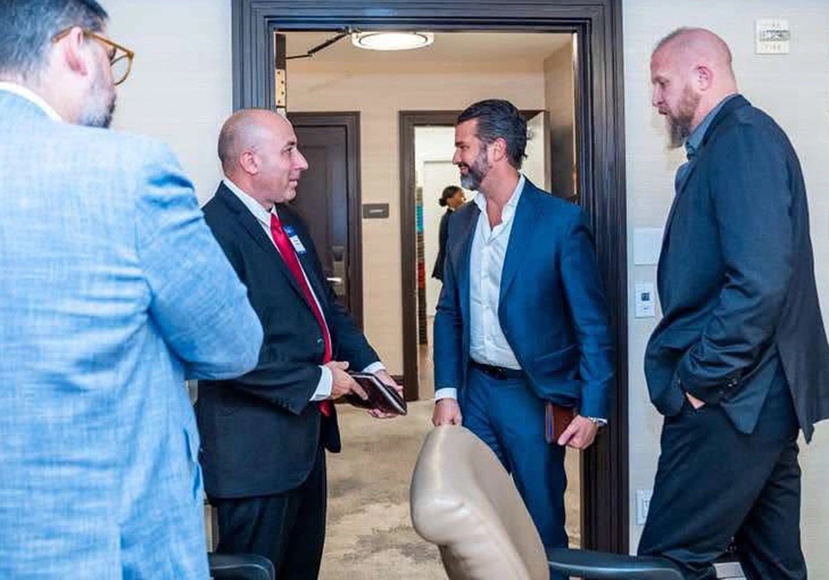 Fernando Cerimedo with Donald Trump Jr. and Brad Parscale