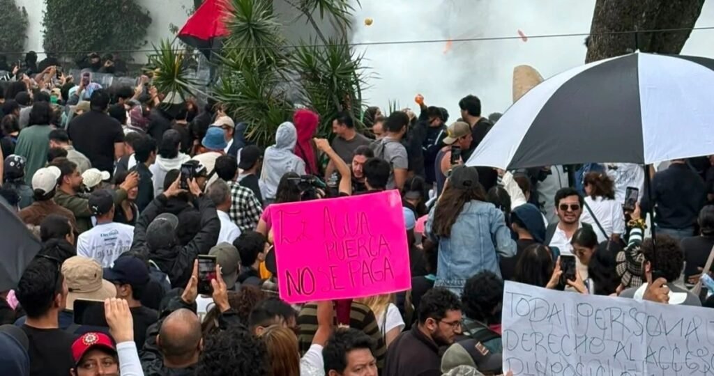 Thousands Demand Clean Water in Opposition-Governed Jalisco and MC’s Lemus Uses It to Repress Them