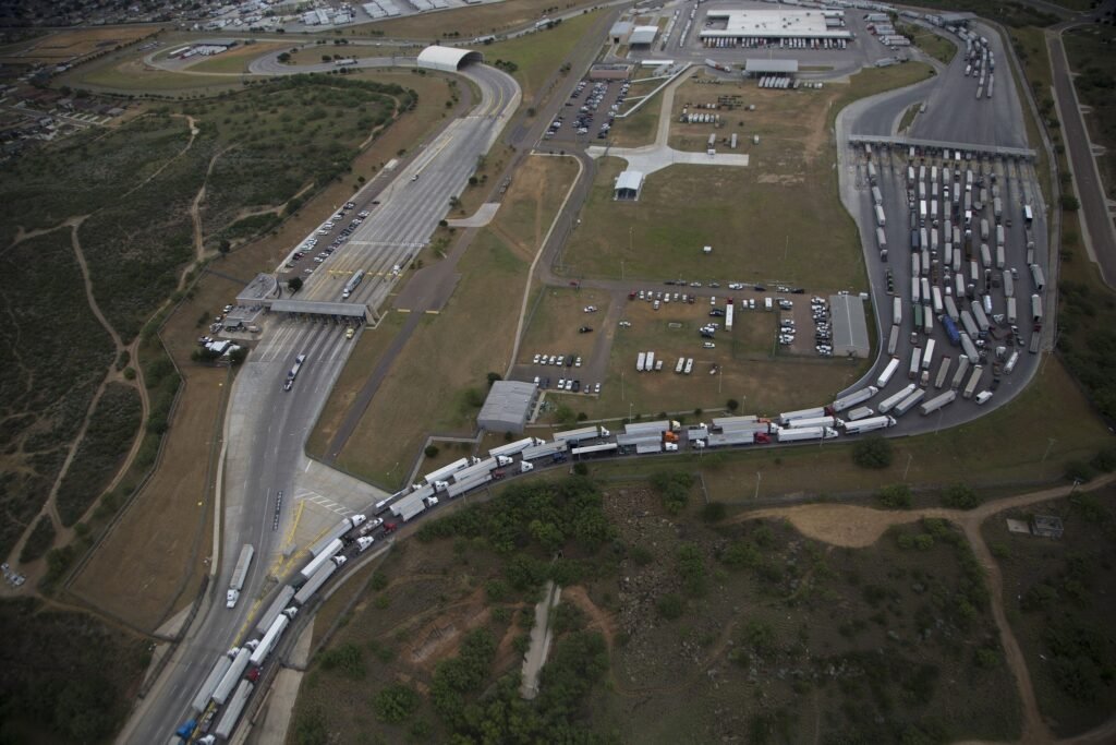 Mexico’s Exports Grew 37.9 Percent and Imports 33.1 Percent Annually in September