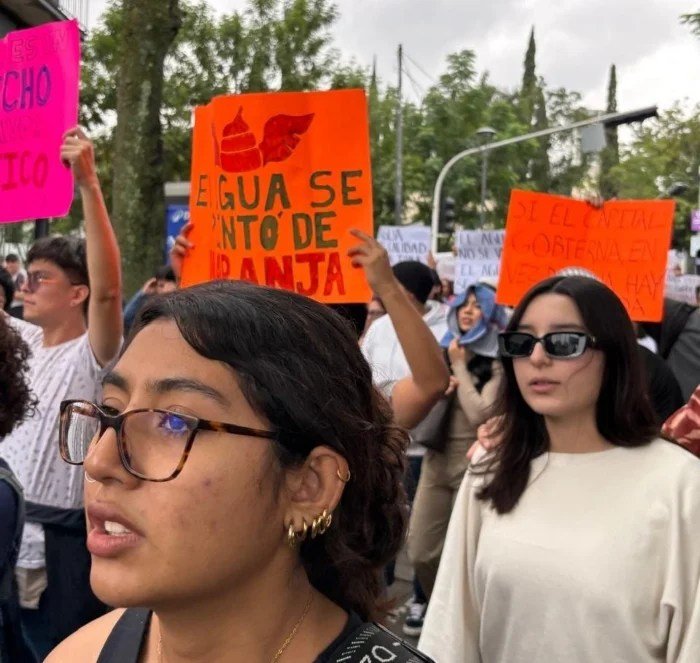 Residents of the Guadalajara Metropolitan Area march to demand clean water